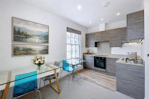 OPEN PLAN KITCHEN