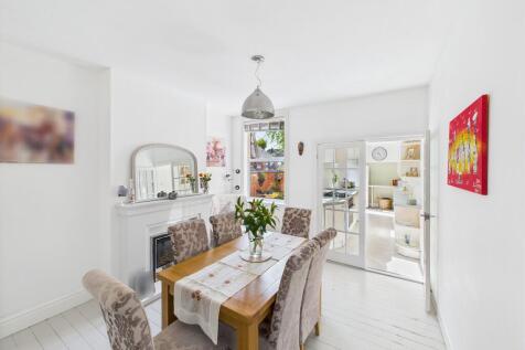 CAM04578G0-PR0016...