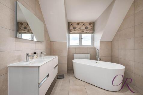 Principal Bedroom, Dressing Area &amp; Ensuite