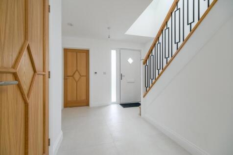 1440px-Elm Tree V...