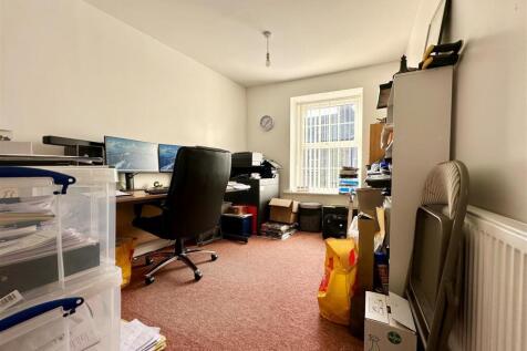 Bedroom One.jpg