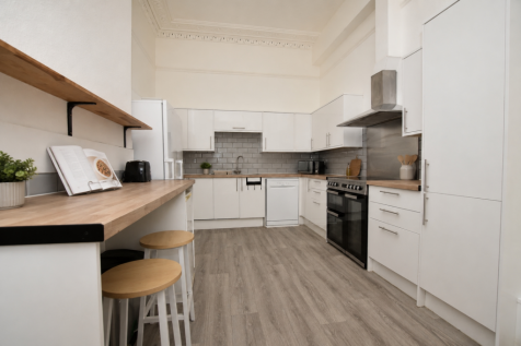 10 Bedroom Terraced in BS8 1PY