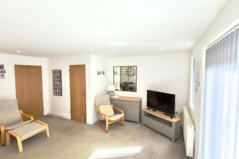 Lounge and Dining Room 2.jpg