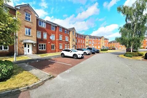 GROUND FLOOR APARTMENT | TWO SPACIOUS BEDROOMS | OPEN-PLAN LIVING/KITCHEN | MODERN BATHROOM WITH BATHTUB | ALL ELECTRIC | WASHING MACHINE & WINDOW BLINDS INCLUDED | ALLOCATED PARKING BAY | DIRECTLY OP