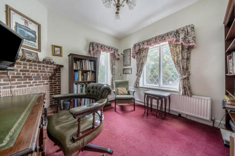 1357846-5-68d68df...