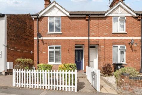 3 Bedroom Terraced in RG40 2EG