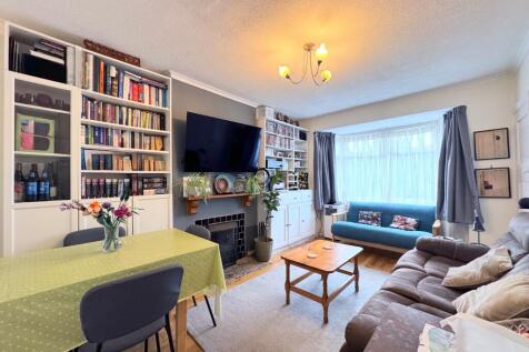 Lounge/dining area