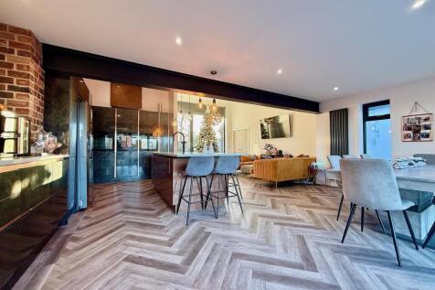 Open Plan Kitchen/Dining/Living Room