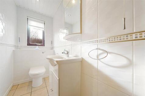 4 bed, 3 bath Detached in Cardiff - Photo 8