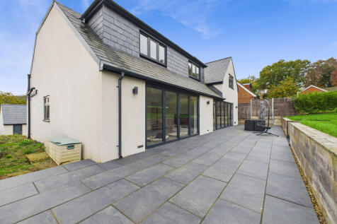 CAM01984G0-PR0530-STILL020