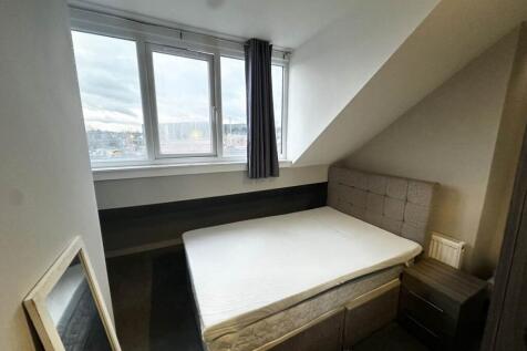 LETS LIVE LEEDS PRESENTS: VERMONT STREET
ENSUITE ROOM 3 AVAILABLE 12/10/2026!