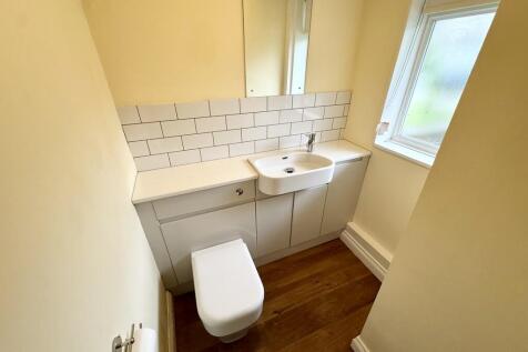 13 Strudwicks Fie...