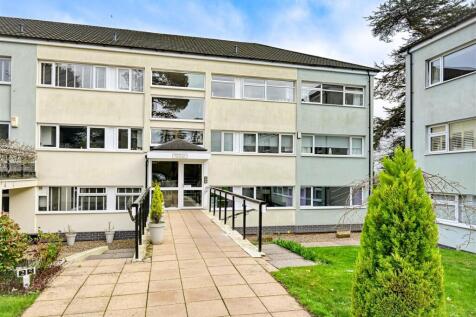 15 Wightwick Court-3.jpg