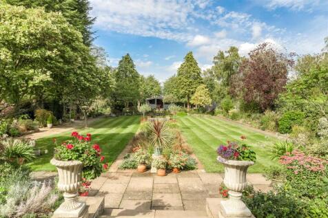 1 Knowle Hill, Hurley