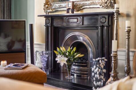 4 bed, 2 bath Town House in Edinburgh - Photo 7