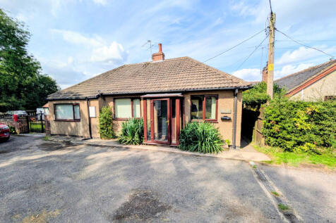 Charming 3-Bedroom Bungalow in the Heart of the C