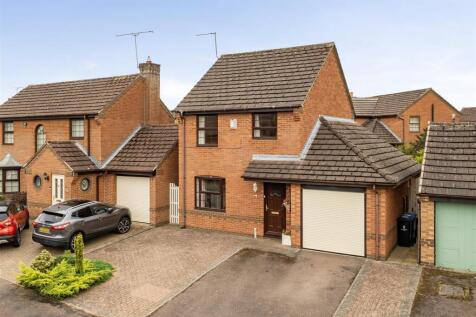 6 Maple Close, Towcester (e) cr.jpg
