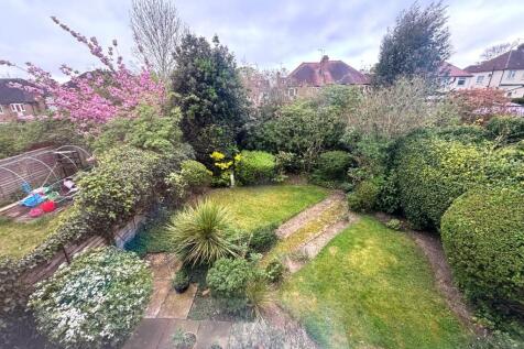 GARDEN VIEWS