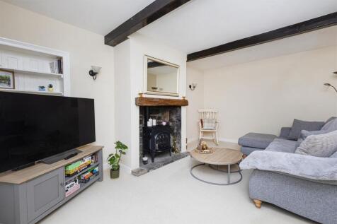 Bramleys Estate Agents - Far Bank - Shelley (10).j