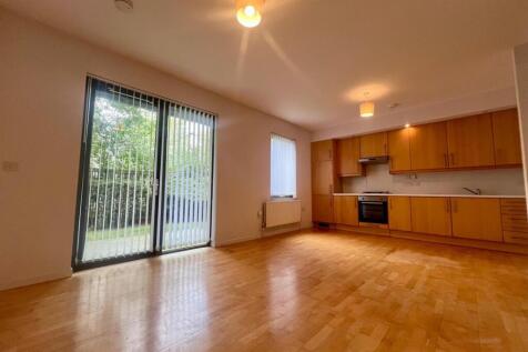 Livingroom.kitchen.jpg
