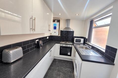 1 Bedroom House in TS1 3NH