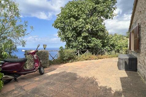 06-Banyalbufar-Historisches Finca-Anwesen-kaufen-moped