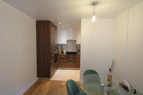 2 Bedroom Duplex Flat to Rent