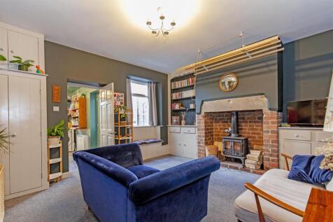 Reception Room-1.jpg