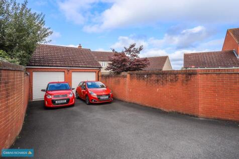 Double Garage/Parking