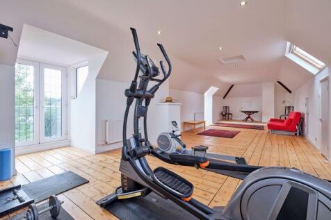 6 bed, 4 bath Detached in Bristol - Photo 12