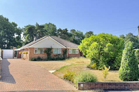 4 bed detached bungalow ashley heath