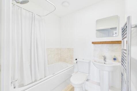 CAM01721G0-PR0085-STILL005