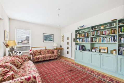 CAM03481G0-PR0111-STILL007