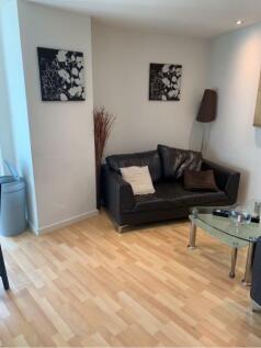 A bright and spacious two double bedroom apartment, that benefits from a fantastic central location in the popular Learning Quarter of Birmingham. A designer fitted kitchen with many modern appliances
