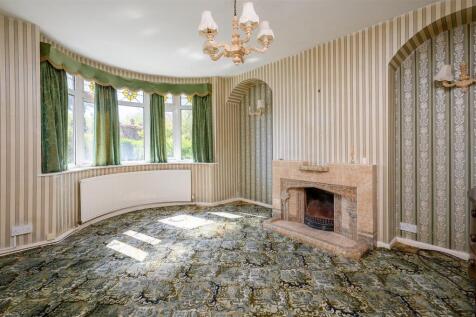 LIVING ROOM 1