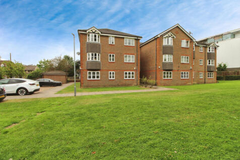 Two Double Bedroom 1st Floor Flat To Rent