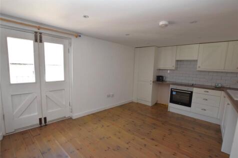 Kitchen/ Living Area