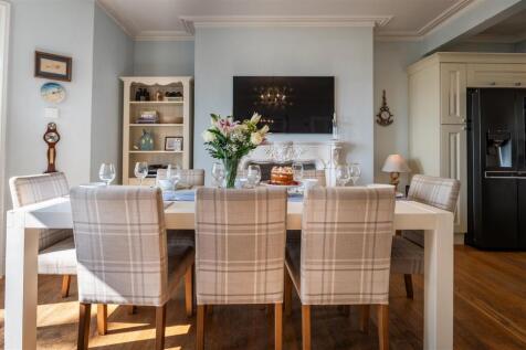 Interior - 2 Bulkeley Terrace, Beaumaris-3.jpg