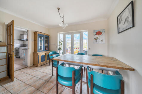 1376847-13-690b58...