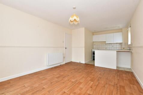 Kitchen/ Living Room