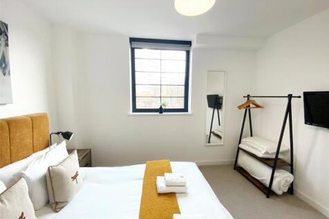 "Stylish 1-bedroom apartment in prime location. Fully furnished with a balcony offering stunning views. Modern kitchen and spacious living area. Ideal for professionals or couples. Close to transport