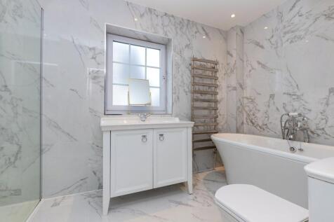 4 bed, 3 bath Detached in Glasgow - Photo 55