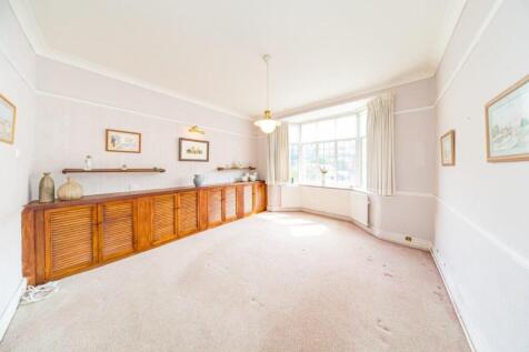 139 st. james road lounge 2.jpg