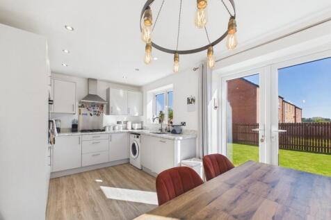 Kitchen/Dining Area