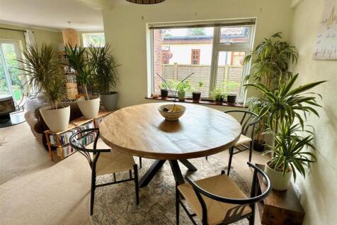 DINER AND LOUNGE.jpg