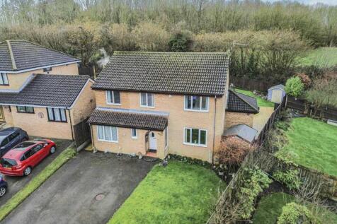 8 St. Edmunds Close