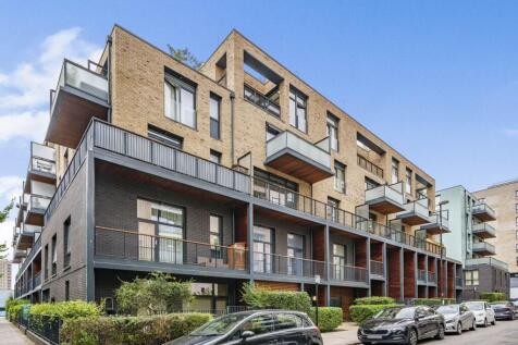 ZERO DEPOSIT AVAILABLE. LONG LET. Set on the 2nd floor, this 2 bedroom apartment boasts stylish interiors including a large open-plan reception room, a modern kitchen and 2 lovely double bedrooms.