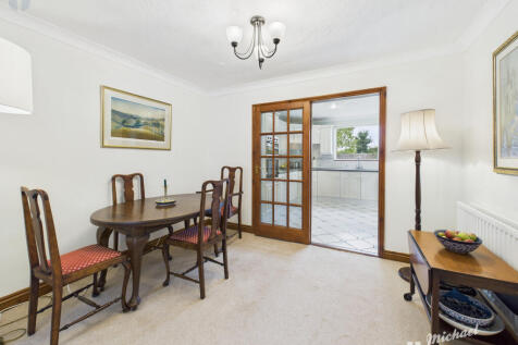 CAM03852G0-PR0396-STILL004