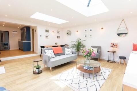 Family Room/Dining Room Area