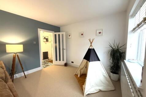 6 st ben lounge 4 - Copy.jpeg